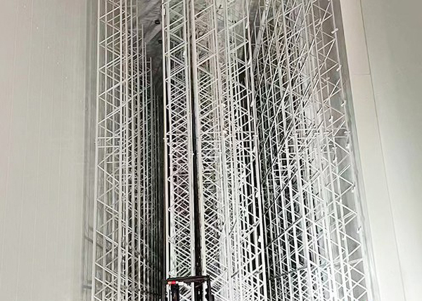 自動(dòng)化高架冷庫建設(shè)成本解析-浩爽制冷